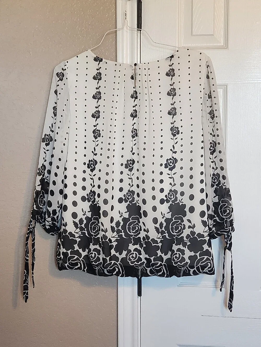 Roz & Ali White & Black Floral Dot Blouse - Lightweight Women’s Top
